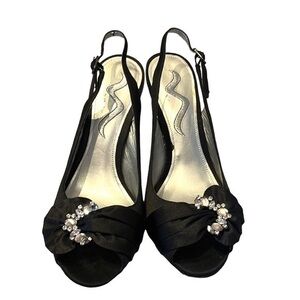 Nina Black Matte Satin-Like Heels Size 9.5